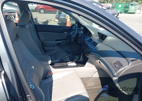 2010 Honda Accord 3.5 Ex-L from USA, damaged, VIN 1HGCP3F84AA015265